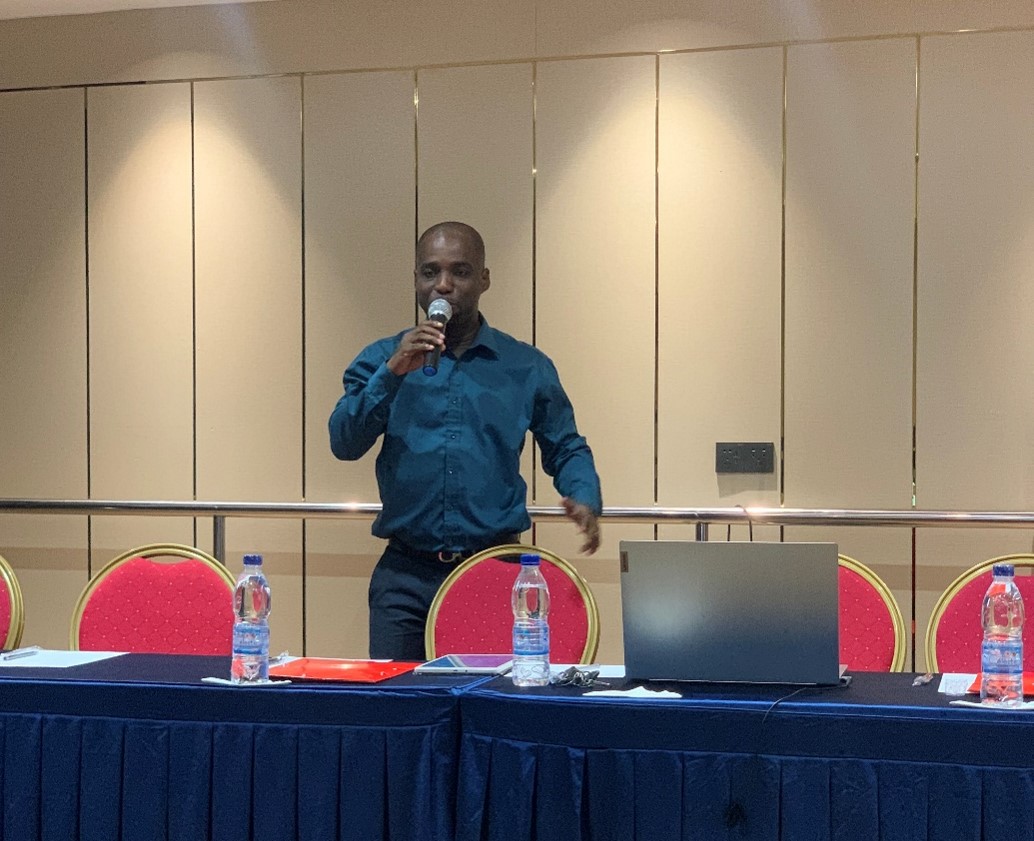 Dr. Richmond Djatchi during his presentation at GARP Ivory Coast 