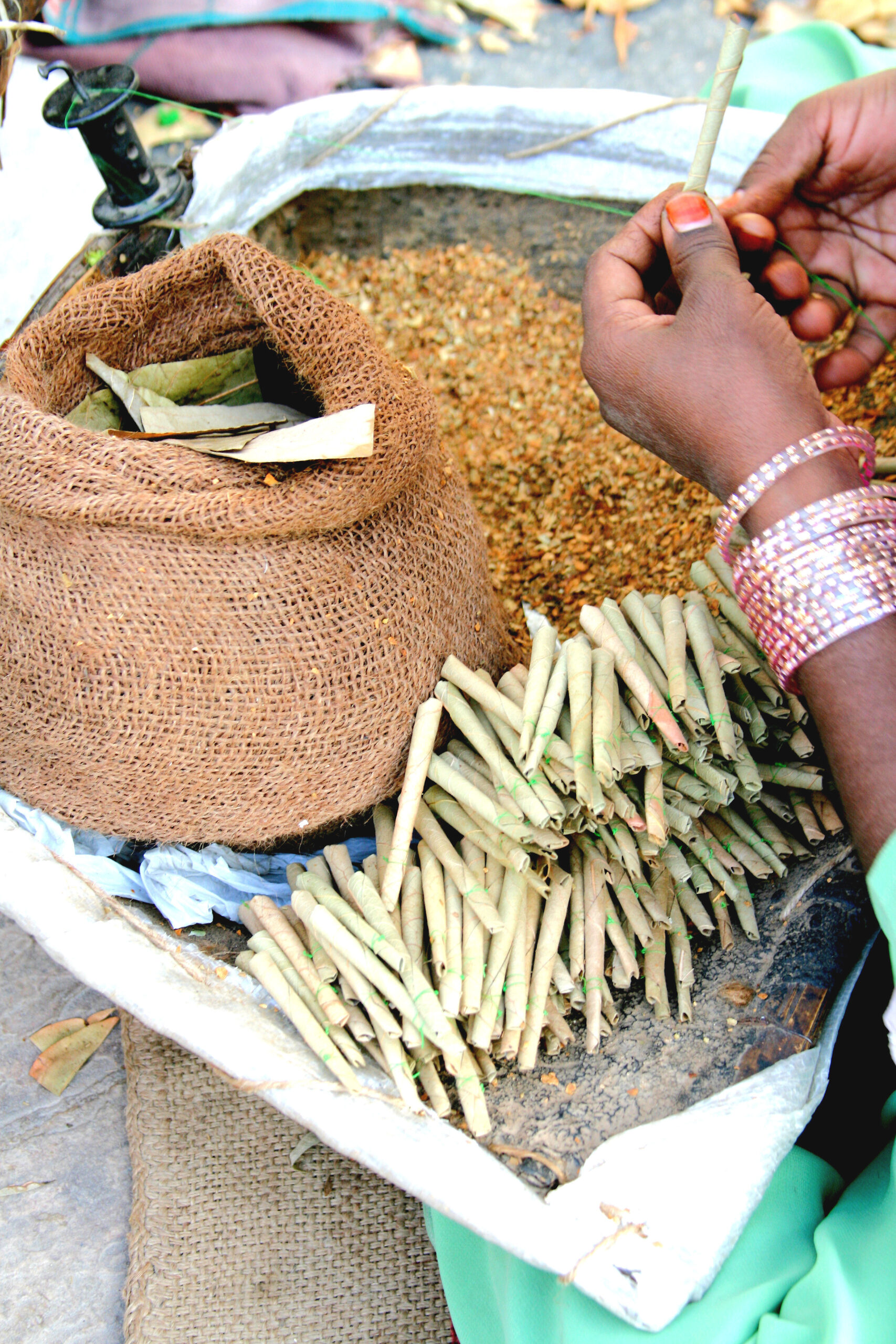 Bidi making in India